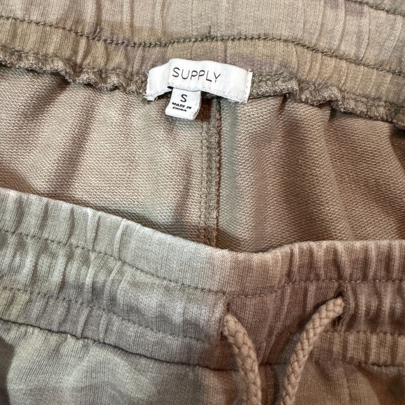 Z Supply camo joggers/sweatpants - Picture 5 of 5